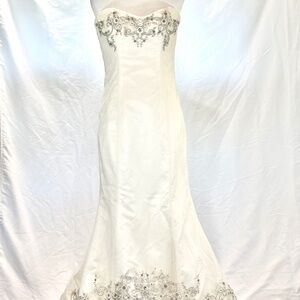 Reem Acra Ivory Silk Strapless Gown with Embroidered Tulle Overlay – Altered to